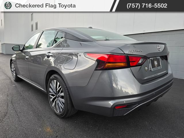Used 2025 Nissan Altima 2.5 SV FWD image 3