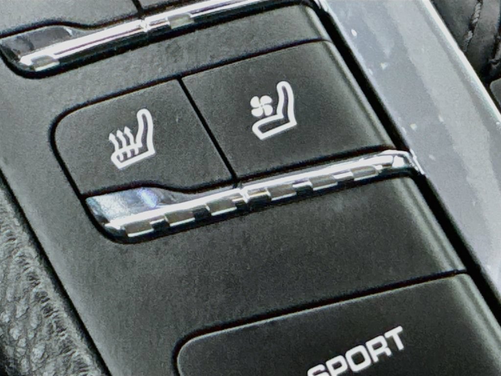 Used 2018 Porsche Macan S AWD/4WD image 24