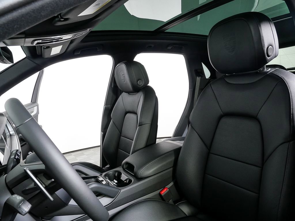 New 2026 Porsche Cayenne image 5