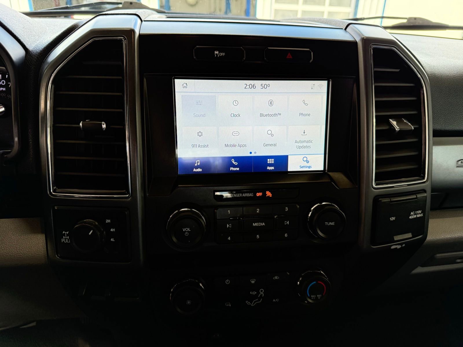 Used 2021 Ford F350 XLT w/ Camper Package AWD/4WD image 16
