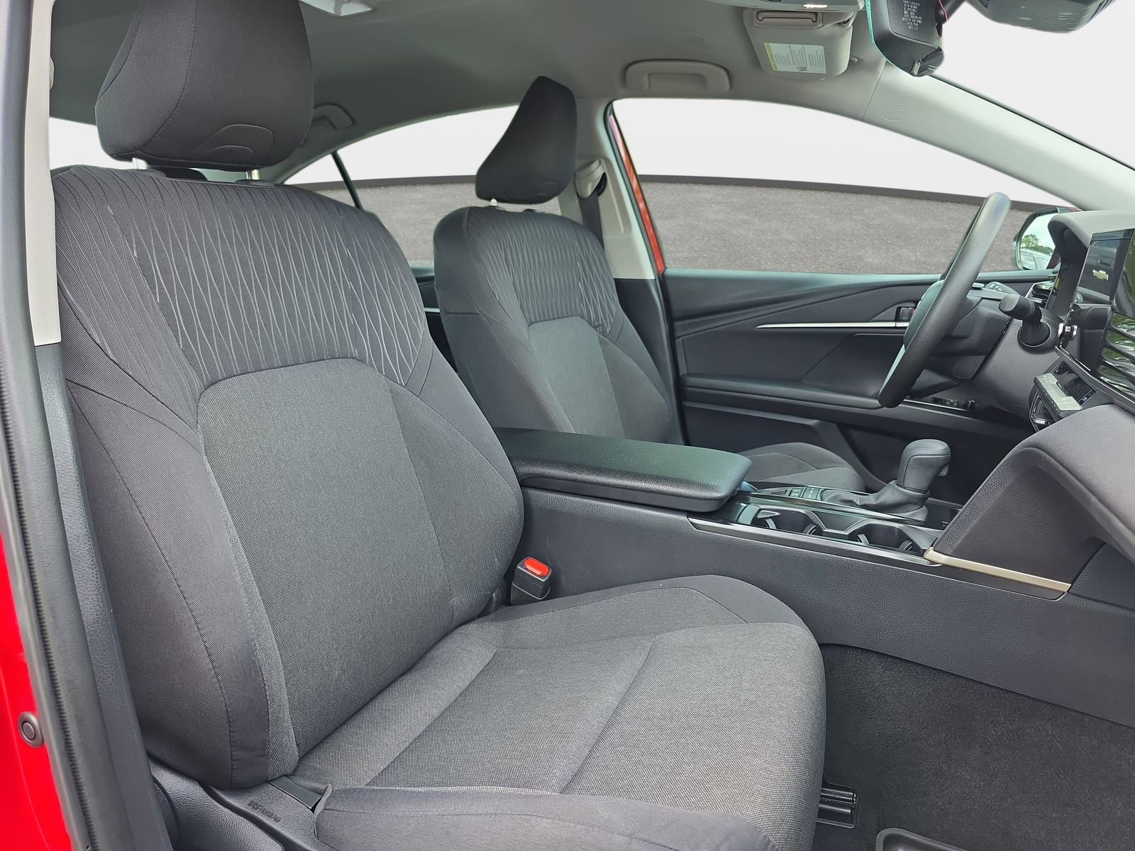 Used 2025 Toyota Camry LE image 10