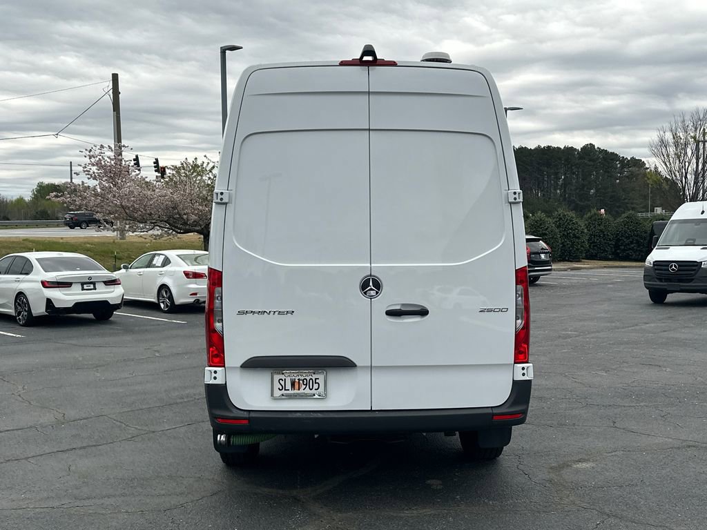 Used 2025 Mercedes-Benz Sprinter 2500 image 6