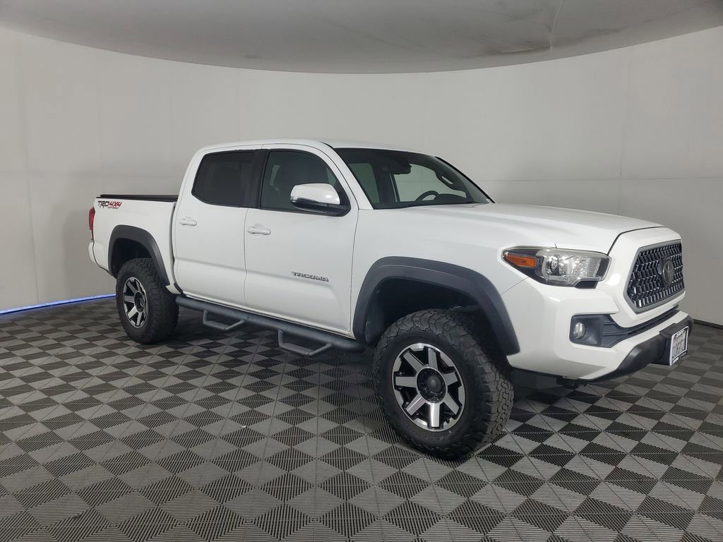 Used 2019 Toyota Tacoma TRD Off-Road image 2
