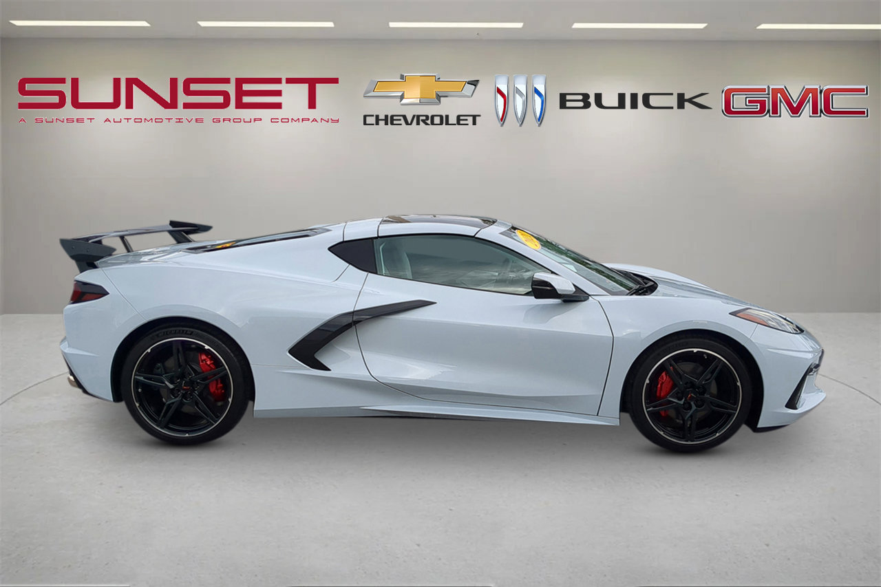Certified 2021 Chevrolet Corvette Stingray Premium Cpe w/ Engine Appearance Package image 3