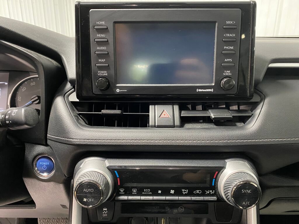 Used 2022 Toyota RAV4 XLE image 8