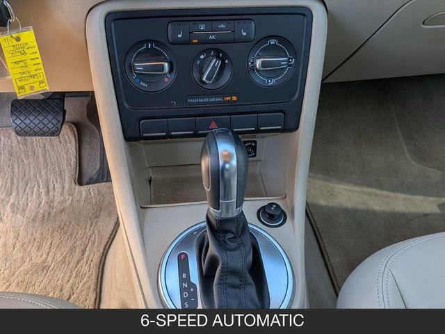 Used 2014 Volkswagen Beetle 1.8T FWD image 17