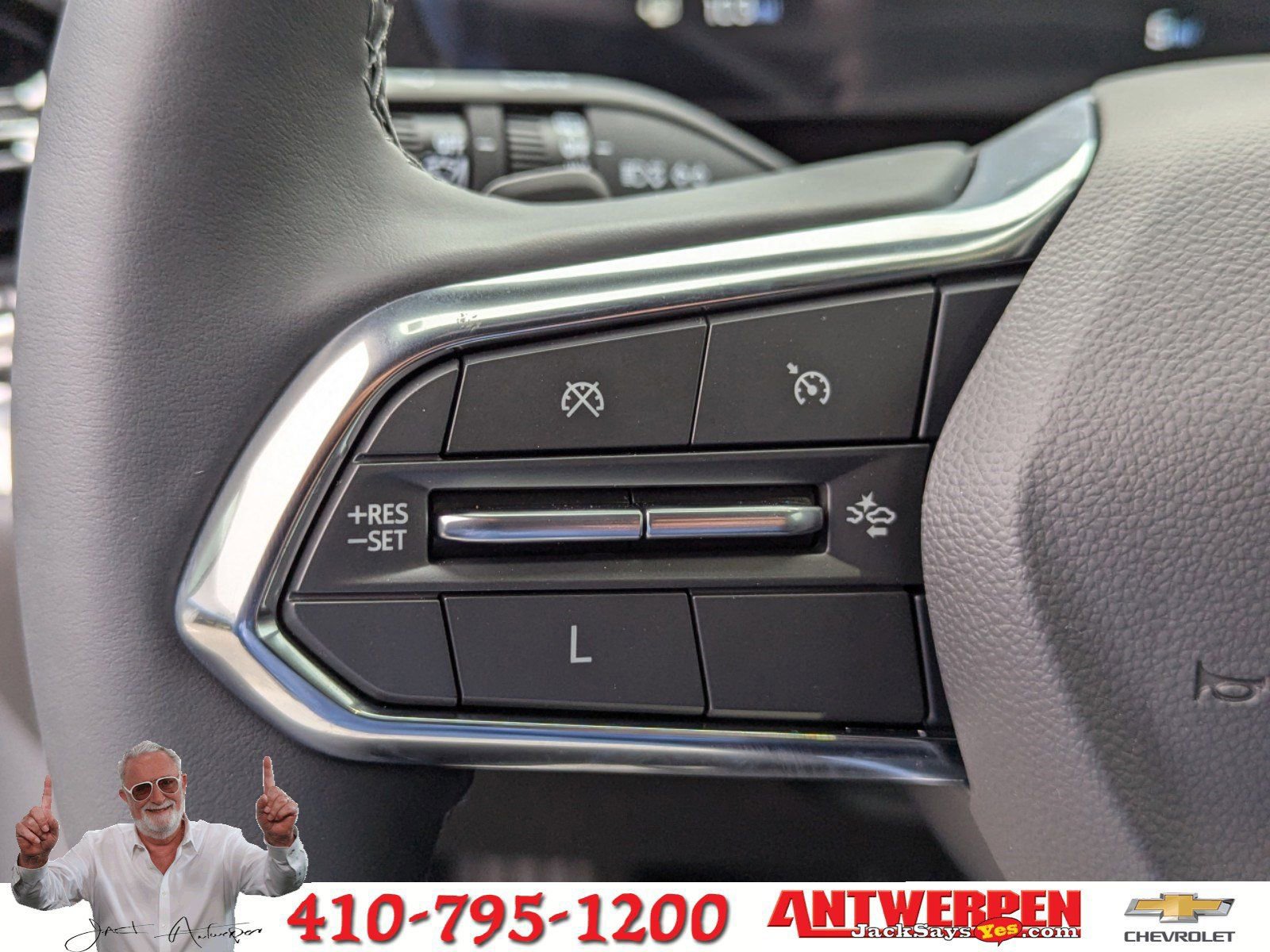 New 2025 Chevrolet Equinox LT w/ Safety and Technology Package image 18