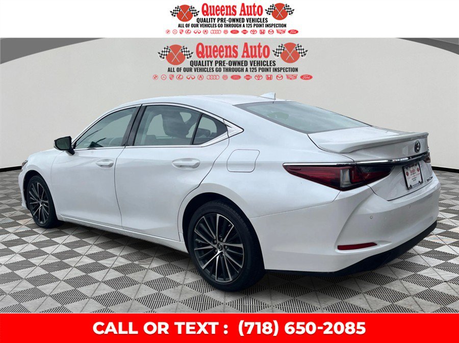 Used 2022 Lexus ES 250 w/ Premium Package AWD/4WD image 4