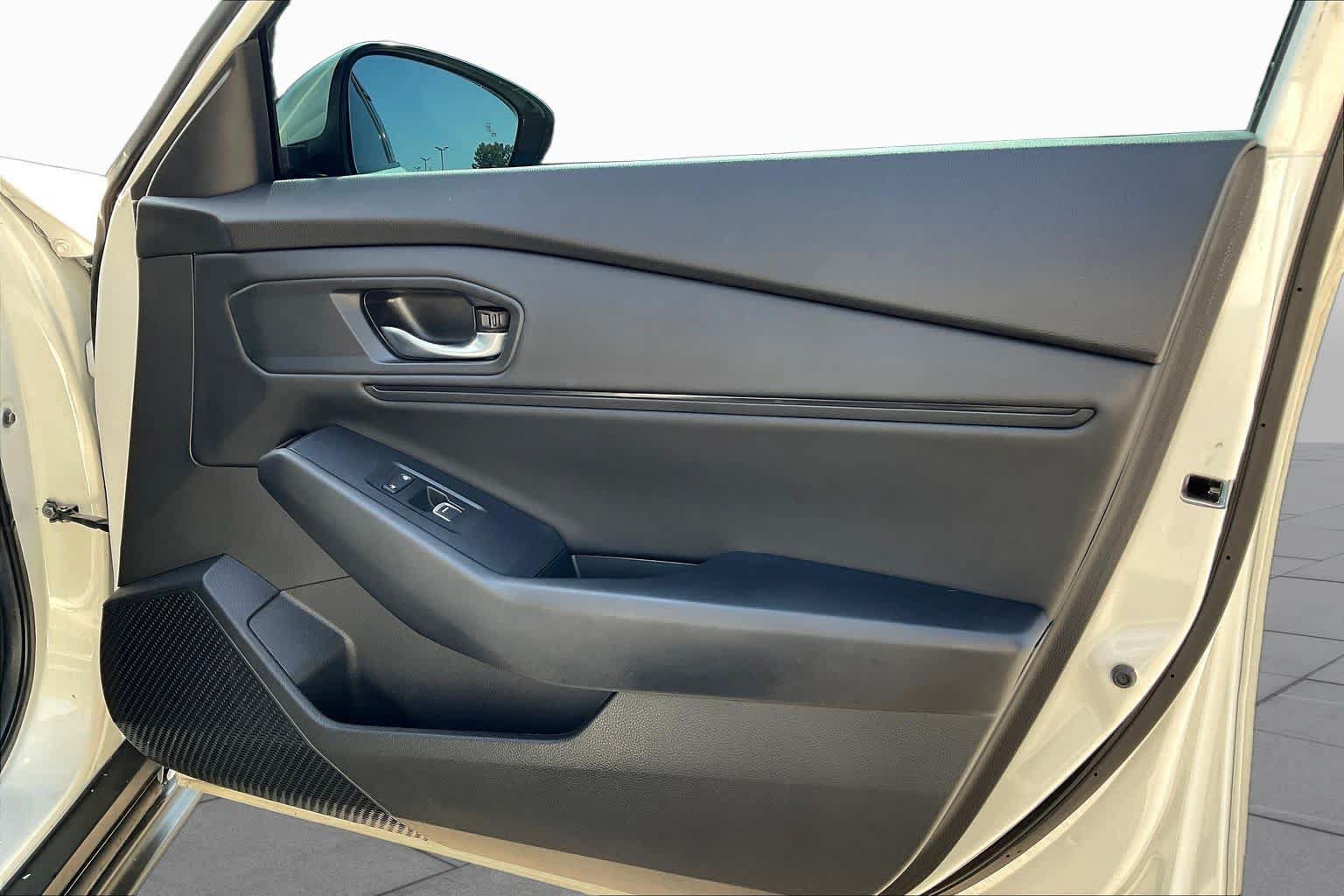 Used 2023 Honda Accord EX image 23