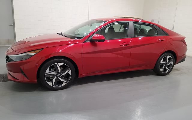 Used 2023 Hyundai Elantra SEL w/ Convenience Package FWD image 44