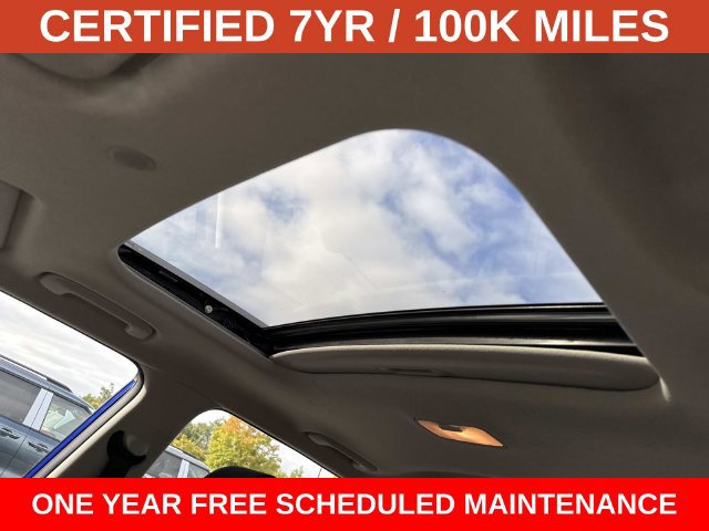 Used 2023 Hyundai Venue SEL FWD image 16