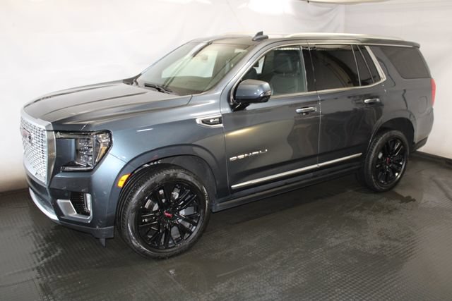 Used 2021 GMC Yukon Denali w/ Denali Premium Package AWD/4WD image 2