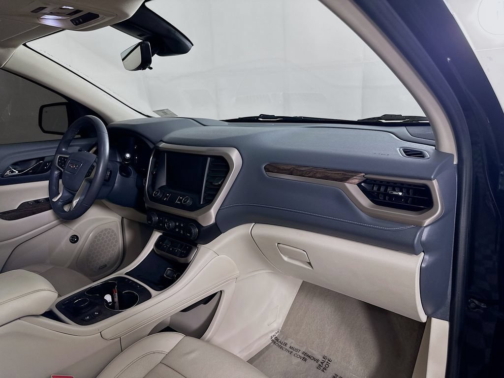 Used 2020 GMC Acadia Denali w/ Technology Package FWD image 41
