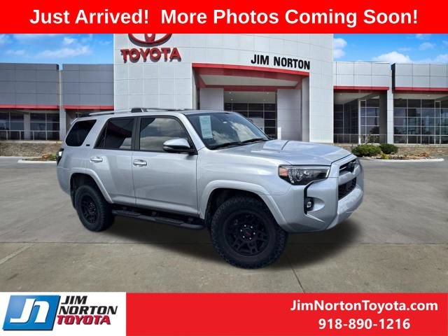 Used 2023 Toyota 4Runner SR5 Premium w/ Moonroof Package AWD/4WD image 1