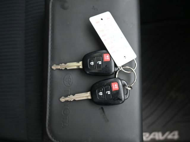 Used 2015 Toyota RAV4 XLE image 11