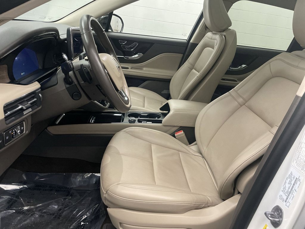 Used 2022 Lincoln Corsair Reserve w/ Equipment Group 201A image 14