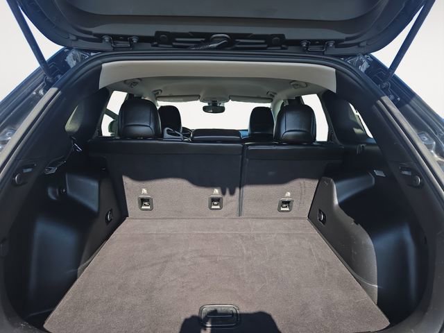 Used 2019 Jeep Cherokee Trailhawk image 32