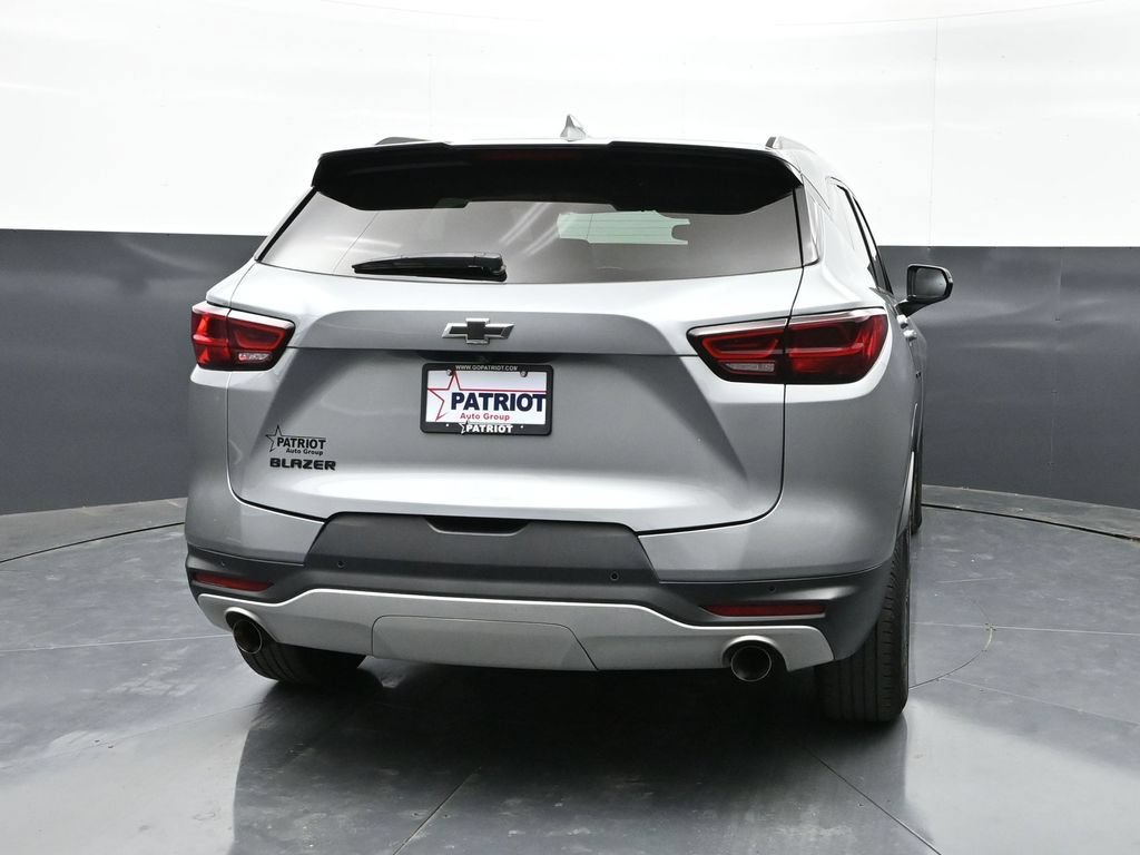 Used 2024 Chevrolet Blazer LT w/ Midnight/Sport Edition FWD image 30