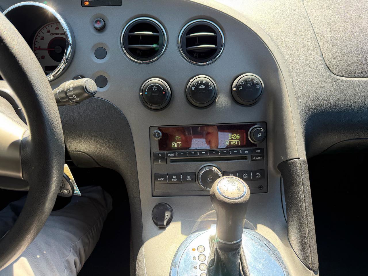 Used 2008 Pontiac Solstice Convertible w/ Preferred Package RWD image 24