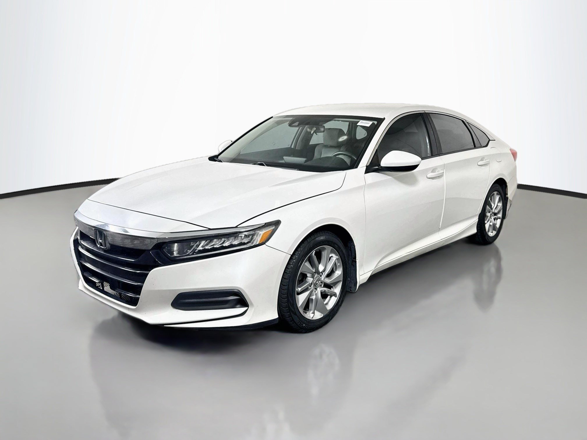 Used 2018 Honda Accord LX image 4