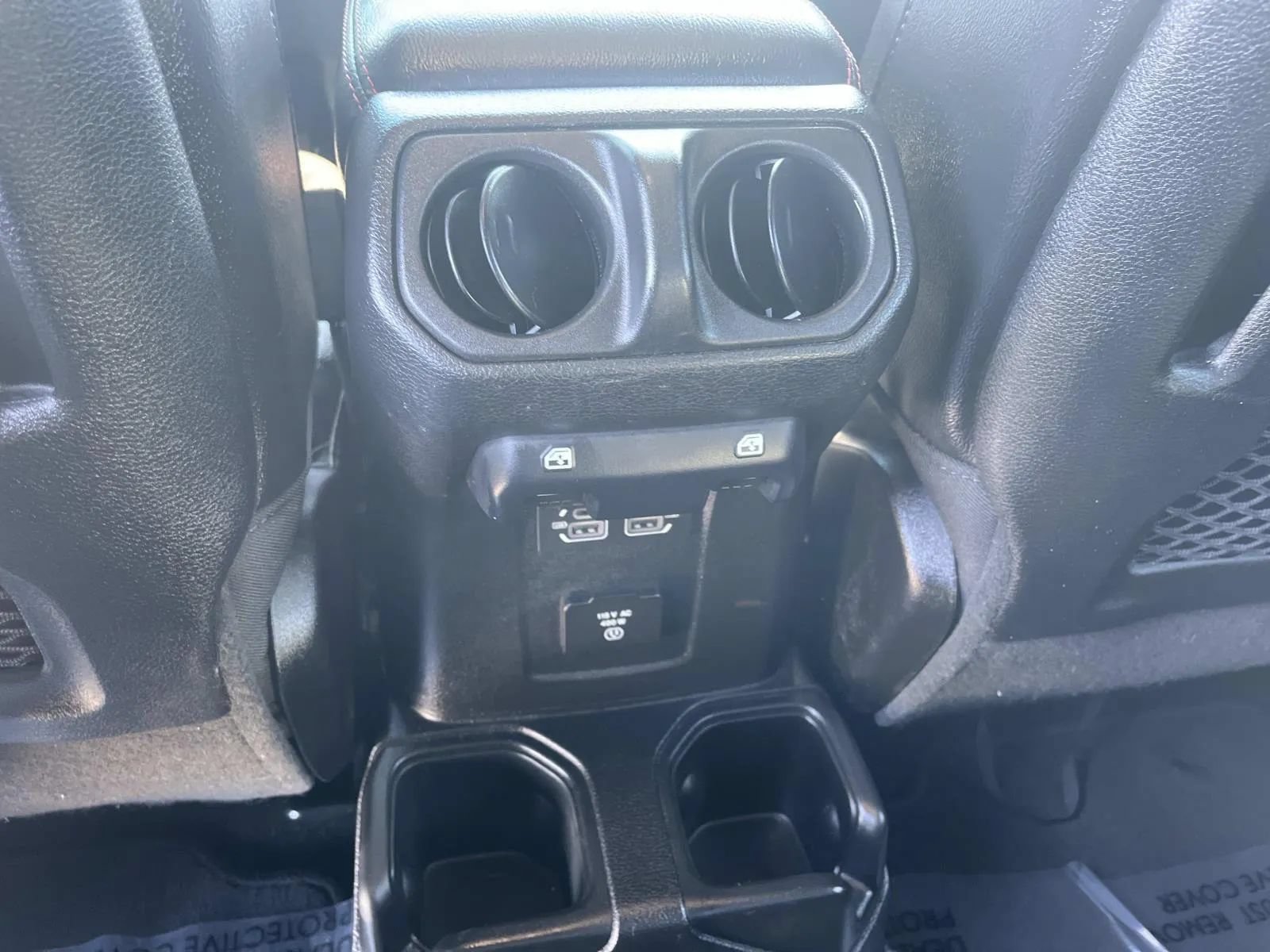 Used 2023 Jeep Gladiator Rubicon AWD/4WD image 18