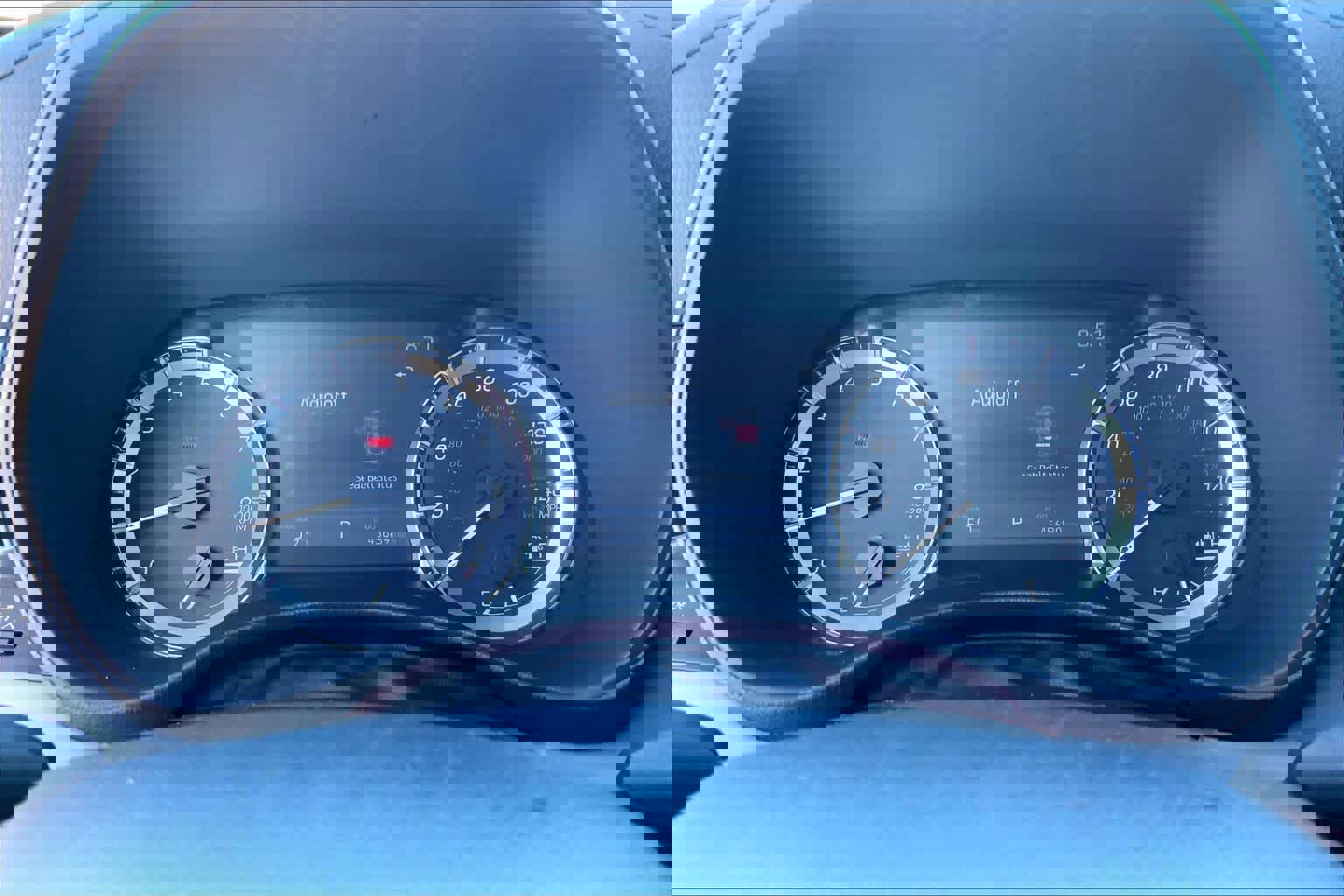 Used 2023 Toyota Highlander LE image 24