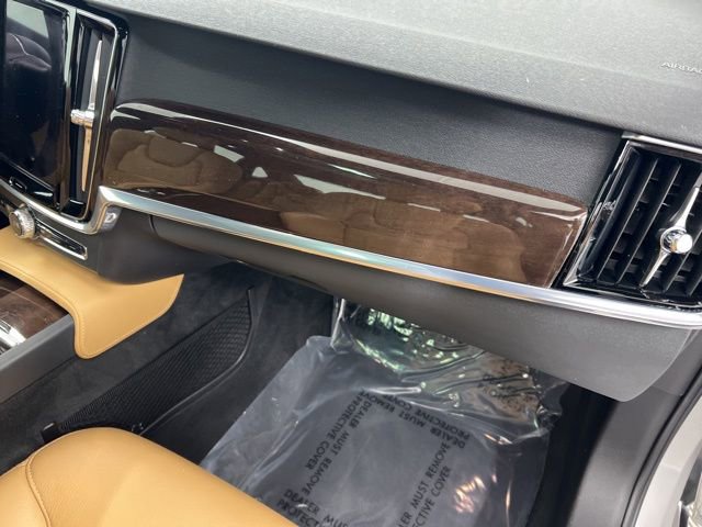 Used 2018 Volvo S90 T6 Momentum w/ Protection Package Premier image 21
