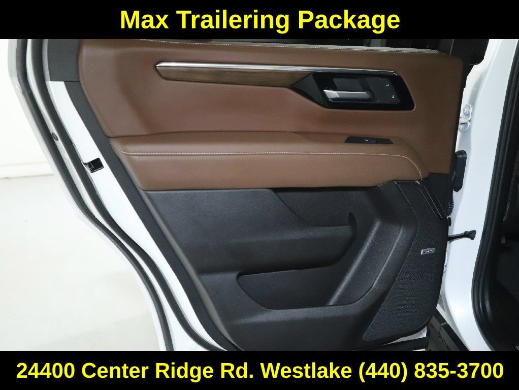 Used 2025 Chevrolet Tahoe High Country AWD/4WD image 13