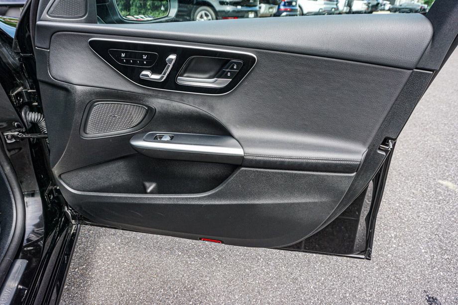 Used 2025 Mercedes-Benz C 300 Sedan image 50
