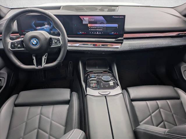 Used 2026 BMW i5 eDrive40 w/ M Sport Package RWD image 18