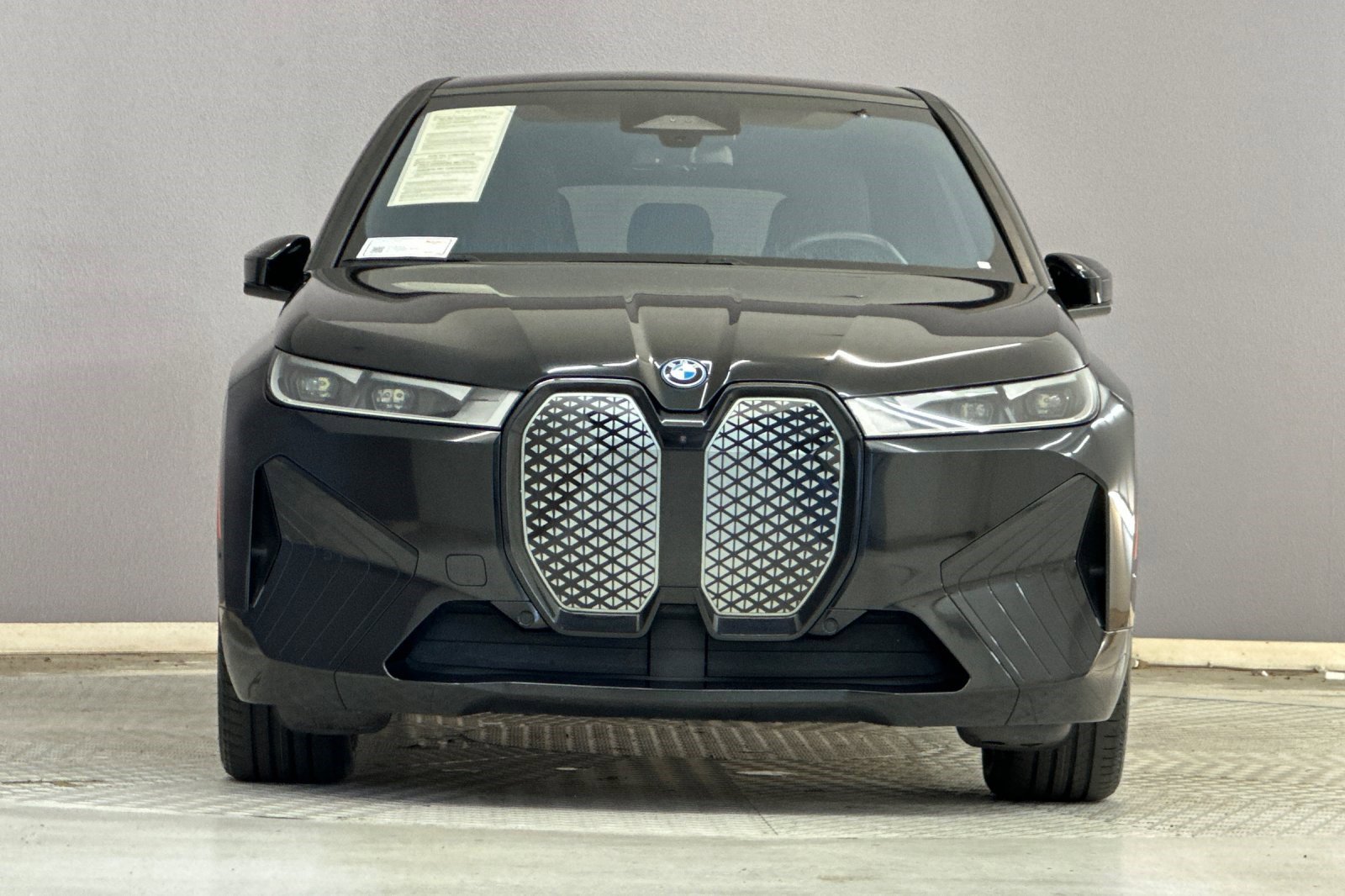 Certified 2023 BMW iX xDrive50 w/ Premium Package image 5