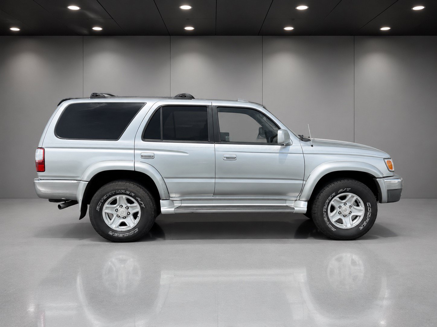 Used 2001 Toyota 4Runner SR5 AWD/4WD image 6