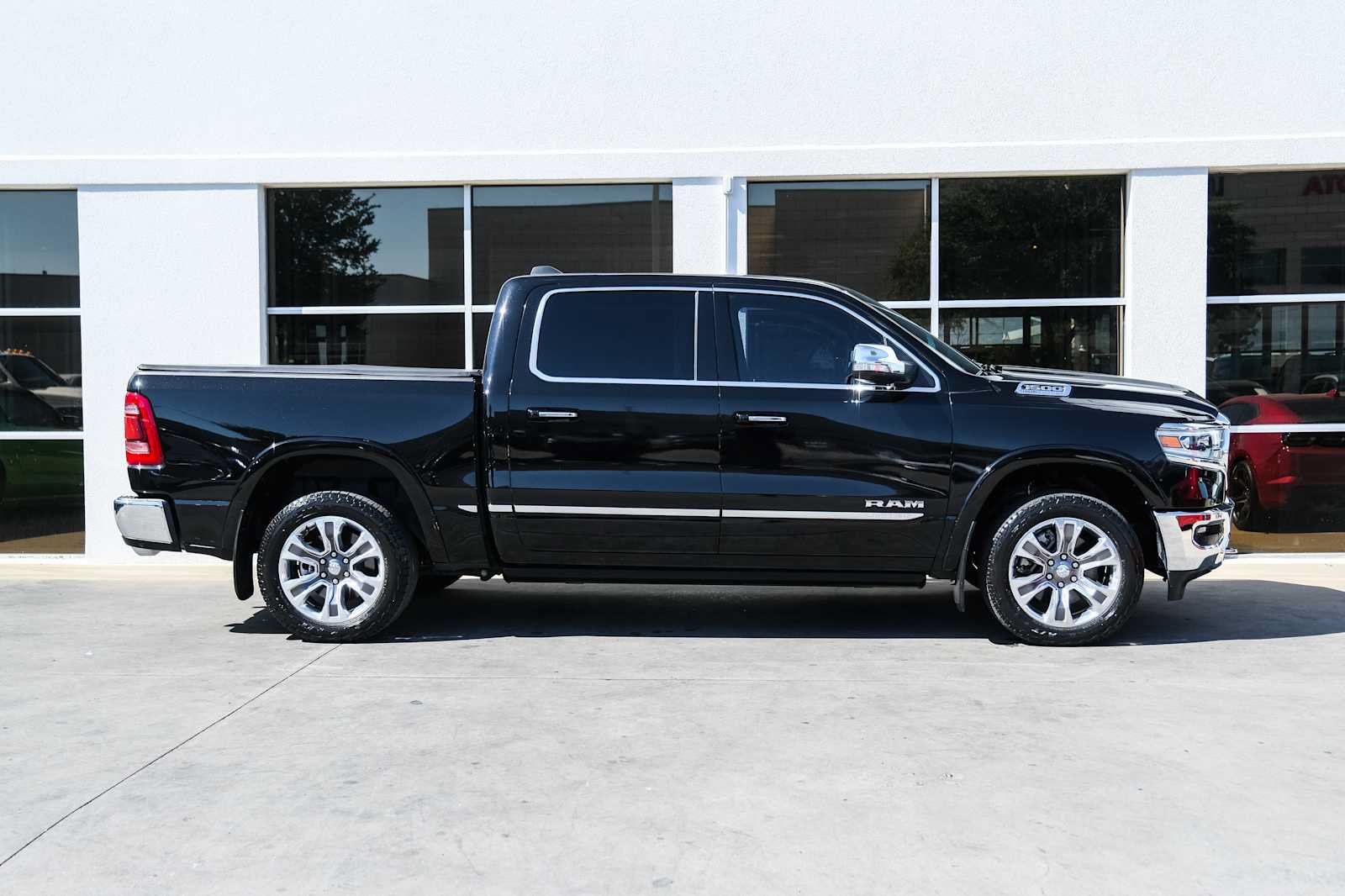 Used 2022 RAM 1500 Limited AWD/4WD image 8