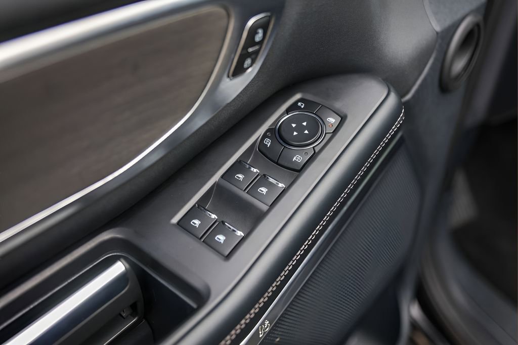 Used 2025 Ford Expedition Max Platinum AWD/4WD image 19