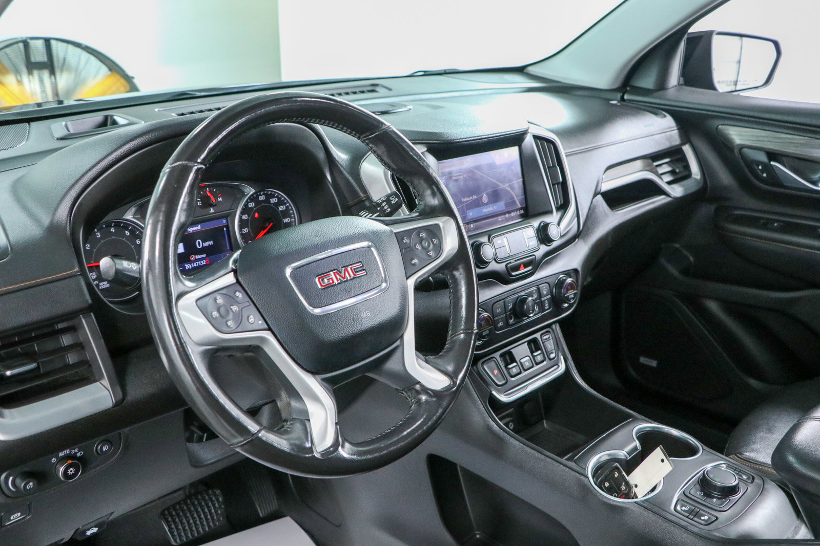 Used 2020 GMC Terrain SLT w/ Preferred Package FWD image 24