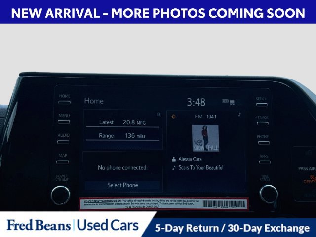 Used 2022 Toyota Highlander XLE AWD/4WD image 20