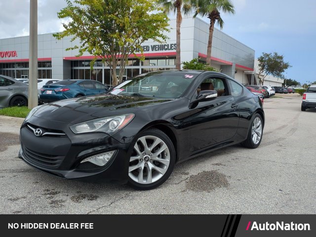Used 2014 Hyundai Genesis 3.8 RWD image 1