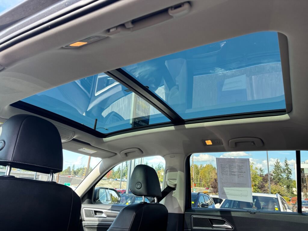 Used 2019 Volkswagen Atlas SEL R-Line image 16