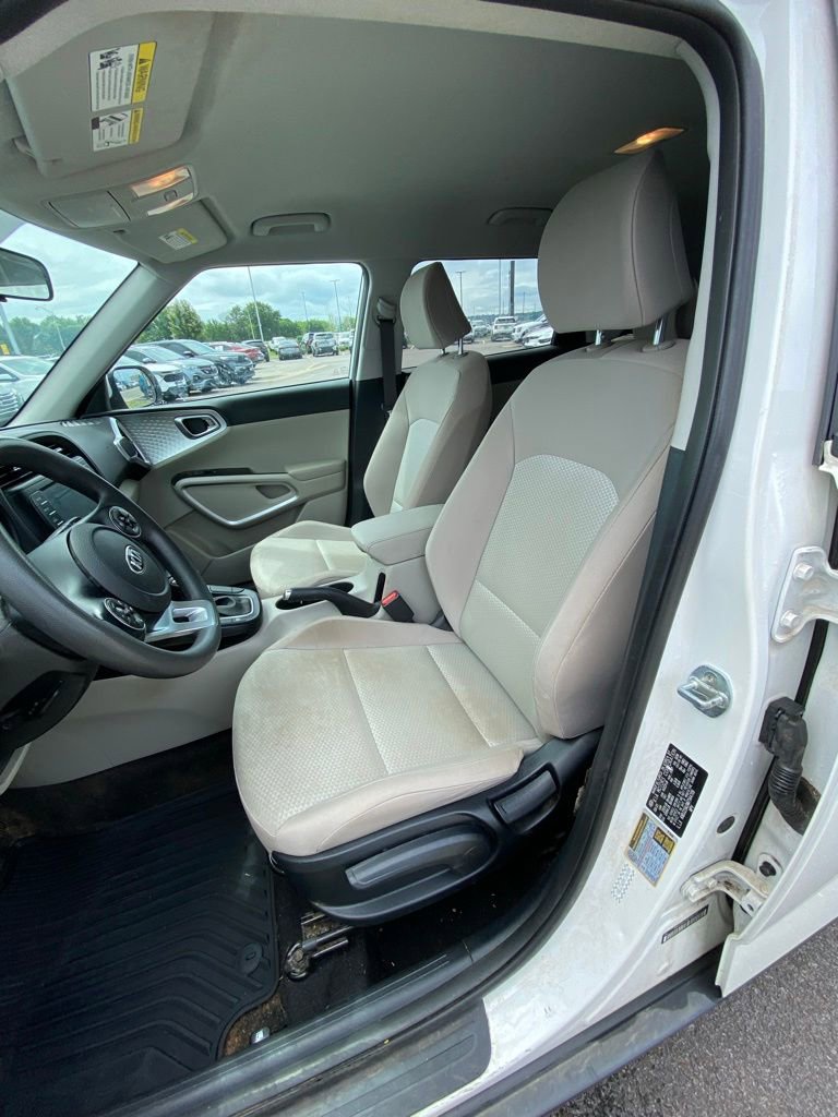 Certified 2021 Kia Soul LX FWD image 11