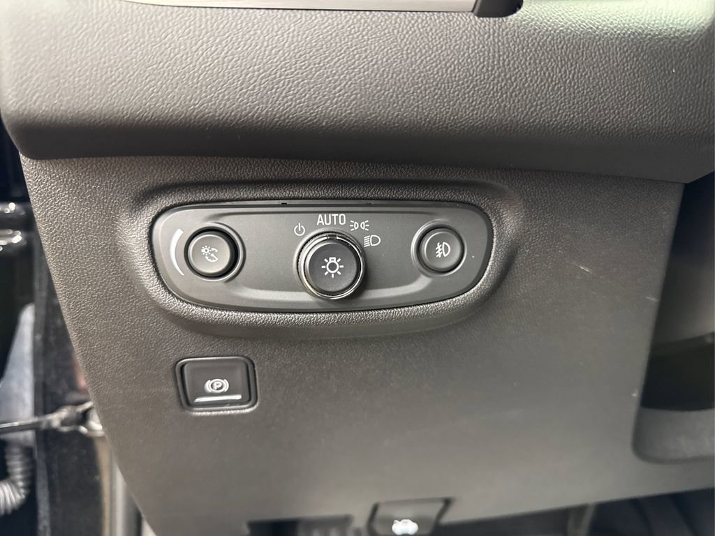 Used 2022 GMC Terrain SLT image 27