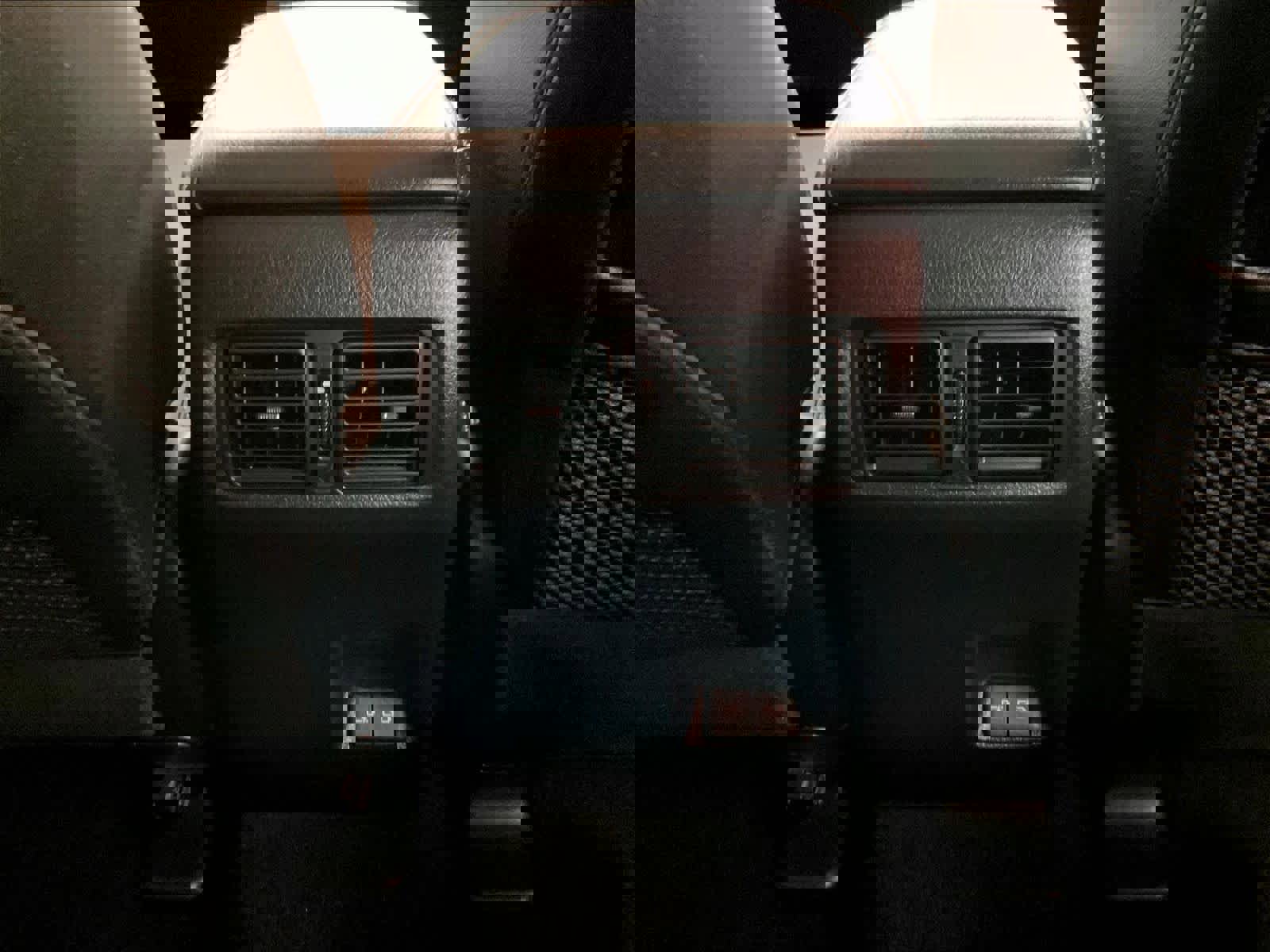 Used 2025 Toyota 4Runner SR5 AWD/4WD image 27