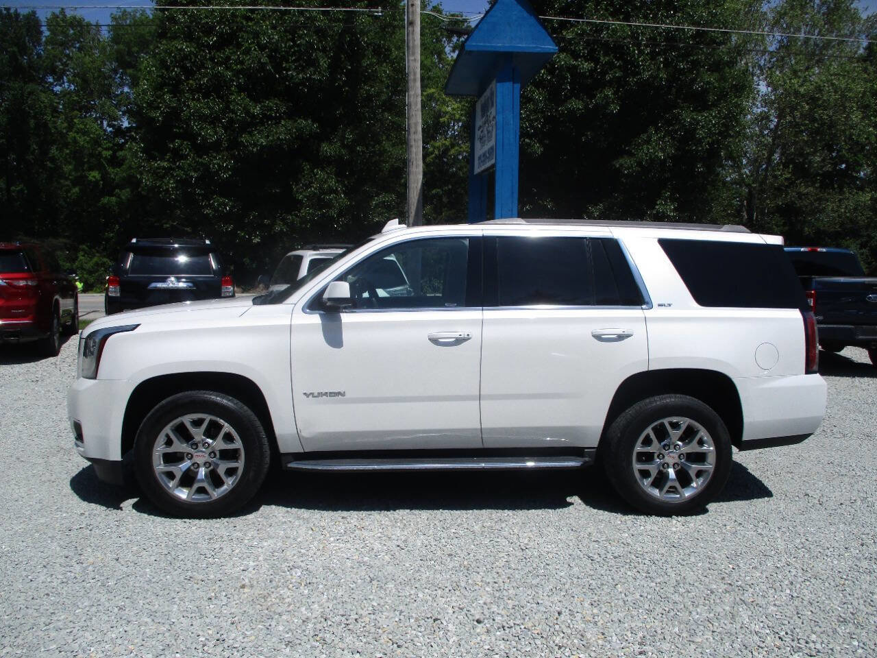Used 2016 GMC Yukon SLT w/ Open Road Package AWD/4WD image 2