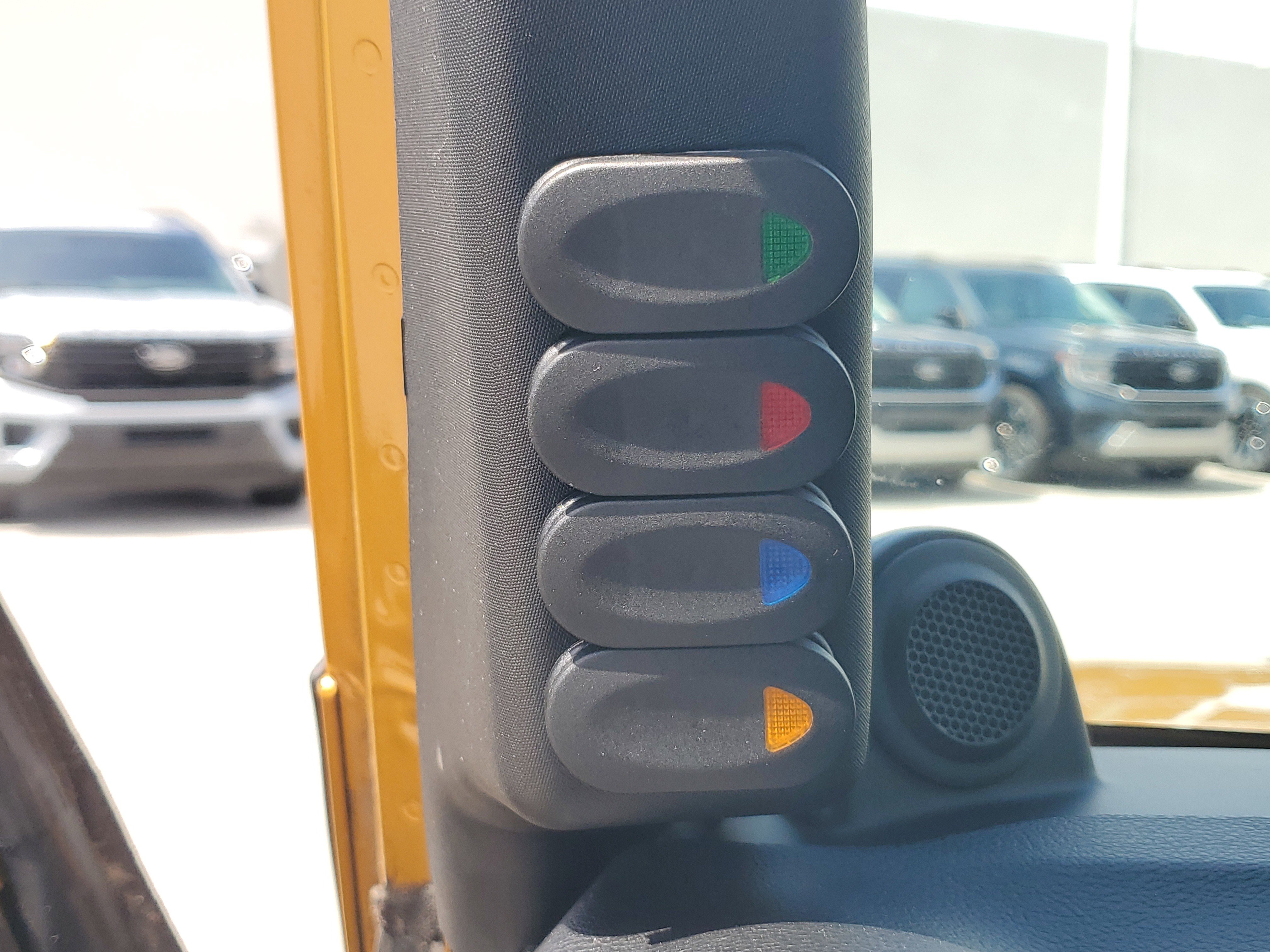 Used 2014 Jeep Wrangler Unlimited Sahara w/ Connectivity Group image 23