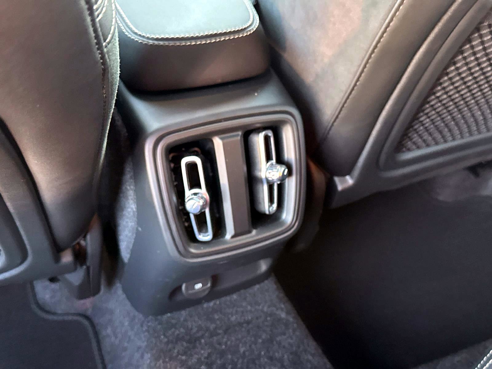 Certified 2023 Volvo C40 P8 Recharge Plus image 15