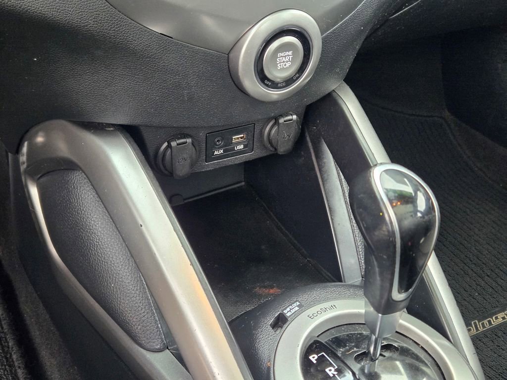 Used 2016 Hyundai Veloster Base w/ Option Group 03 image 32