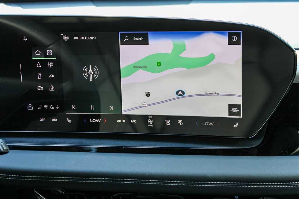 Used 2025 Audi Q6 e-tron Premium w/ Convenience Package image 15