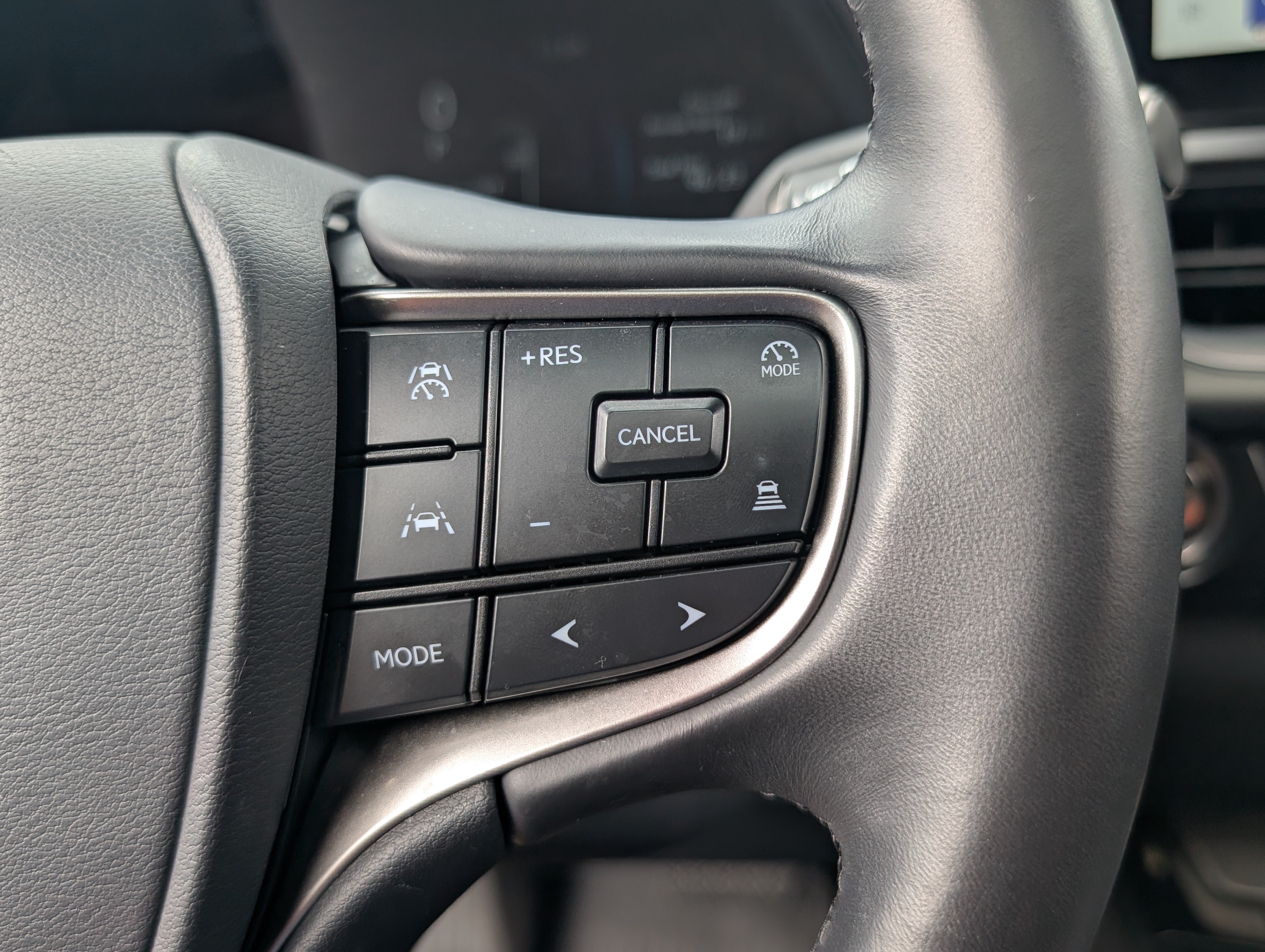 Used 2025 Lexus UX 300h AWD w/ Accessory Package (Z1) image 23