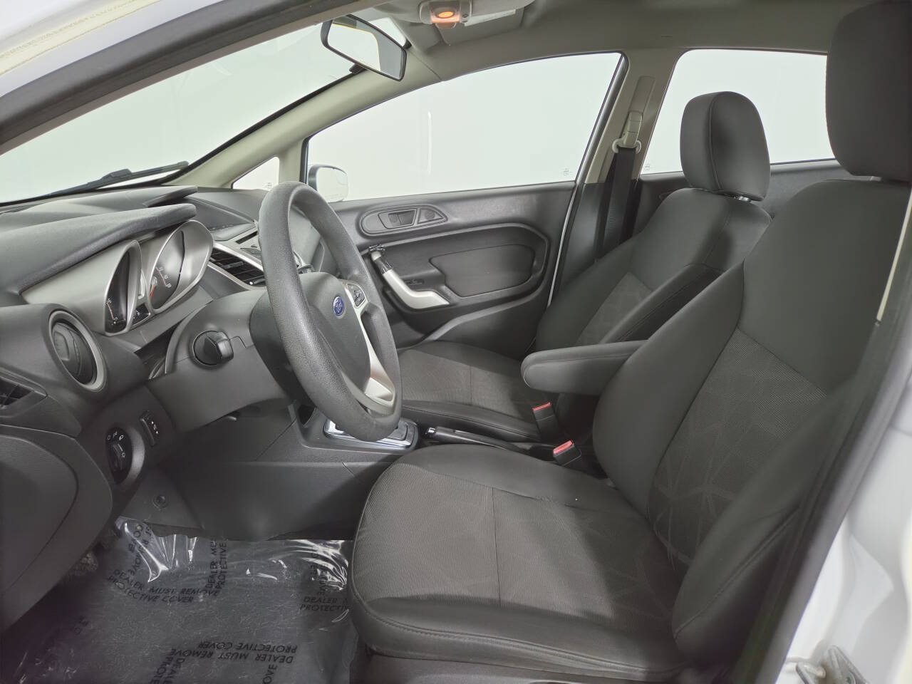 Used 2012 Ford Fiesta SE w/ Super Fuel Economy Pkg FWD image 14