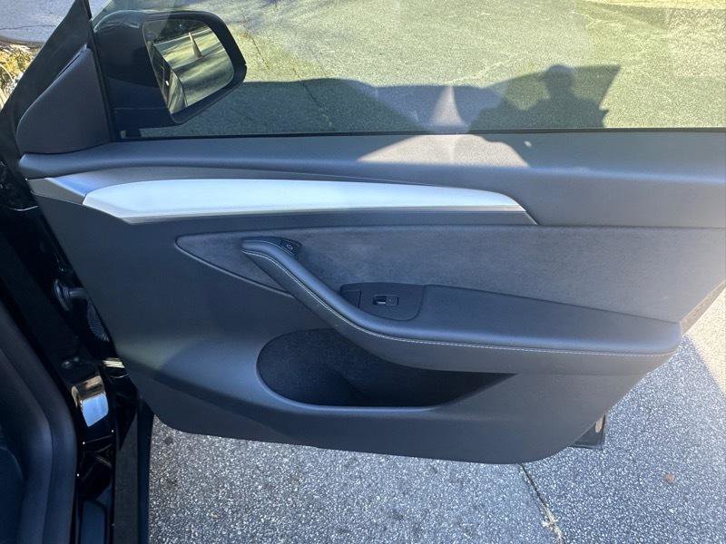 Used 2023 Tesla Model Y Long Range image 47