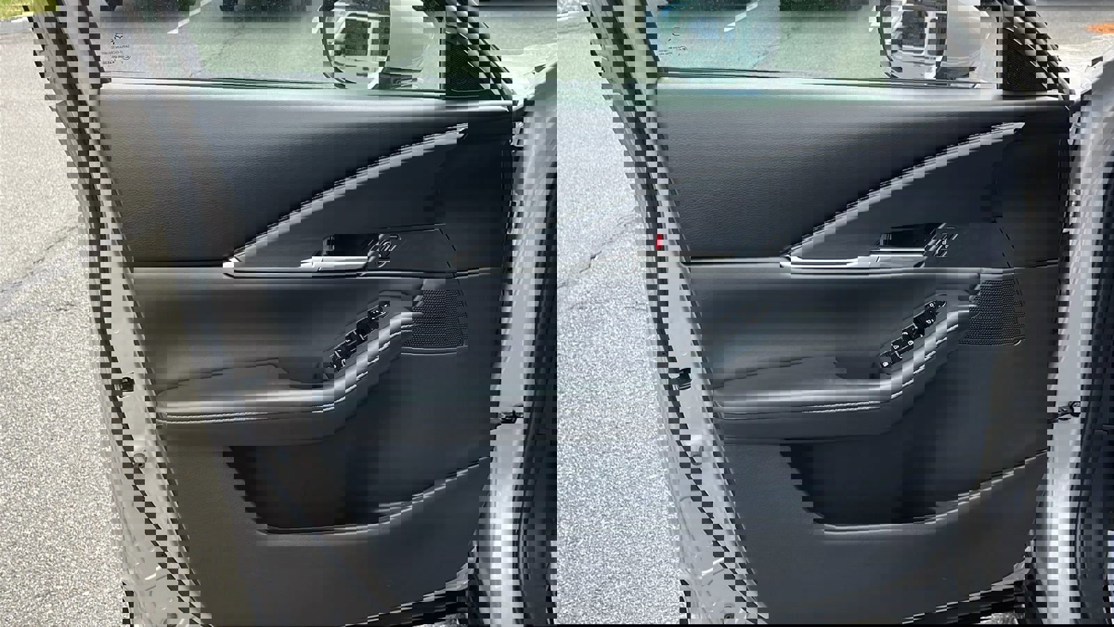 Used 2023 MAZDA CX-30 AWD 2.5 S w/ Select Package image 9